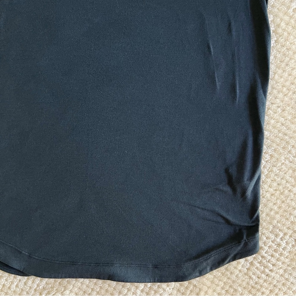 Rhone Reign Performance T-Shirt - Picture 3 of 5